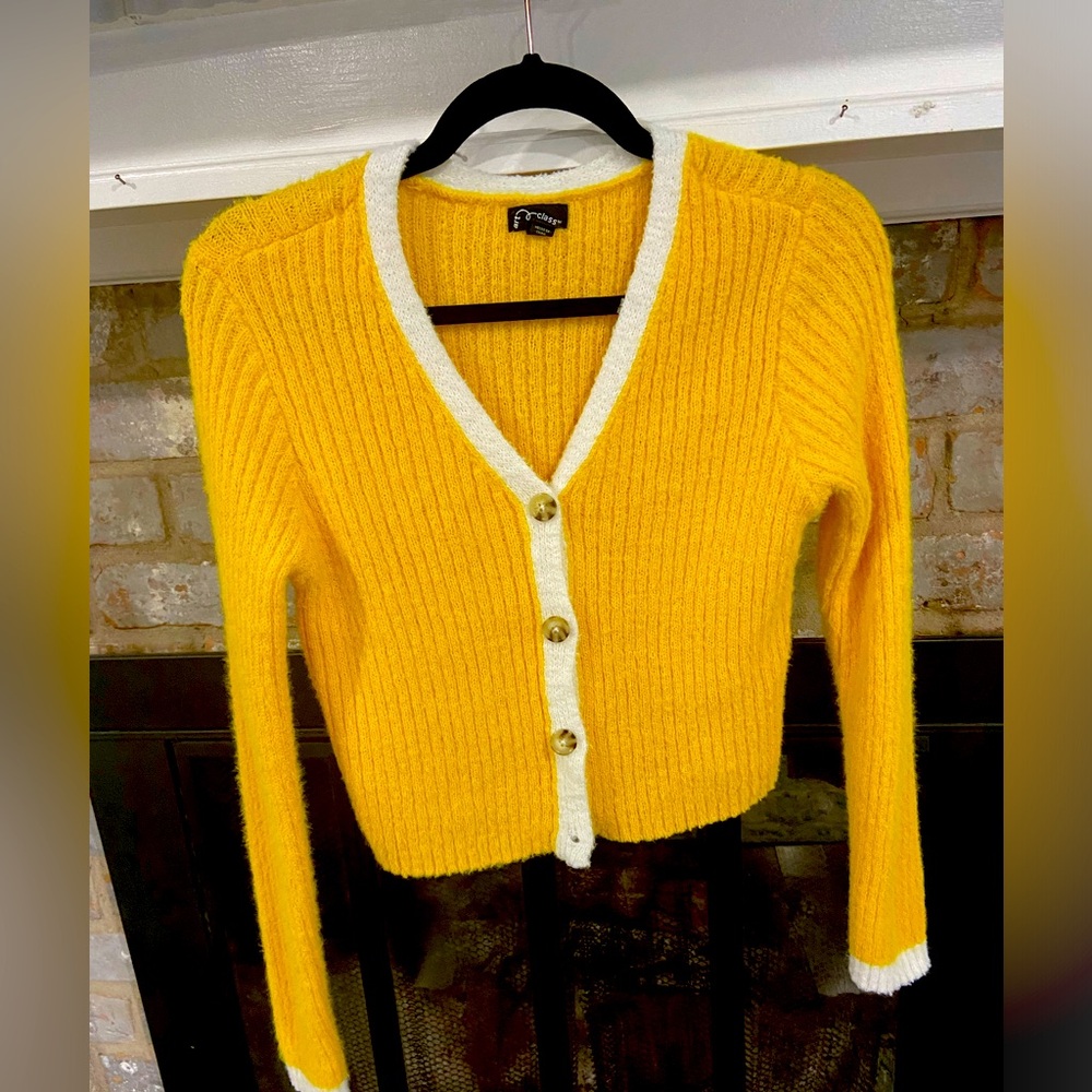 Art Class Yellow Cardigan XL girls